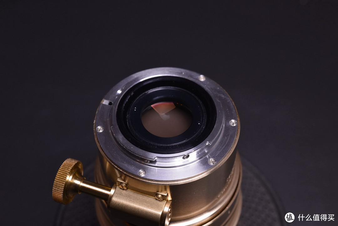 复刻经典：Petzval 匹兹瓦镜头 58mm F1.9 开箱