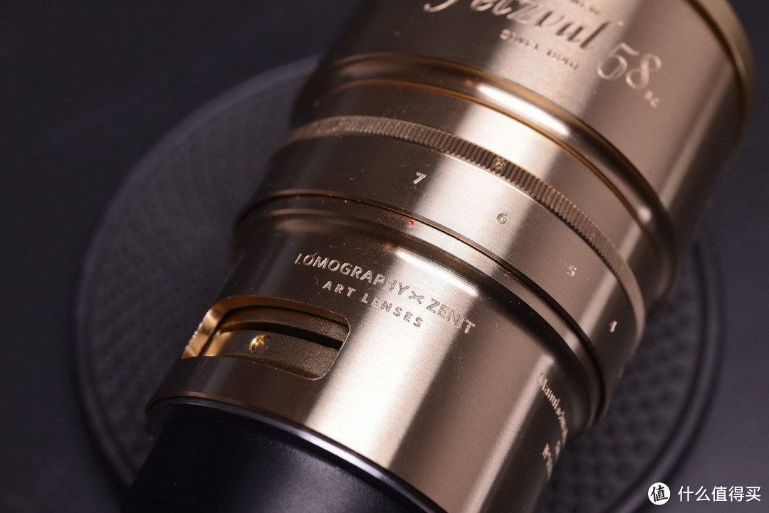 复刻经典：Petzval 匹兹瓦镜头 58mm F1.9 开箱