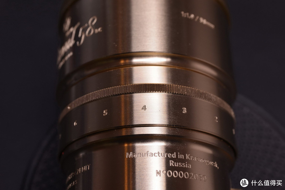 复刻经典：Petzval 匹兹瓦镜头 58mm F1.9 开箱