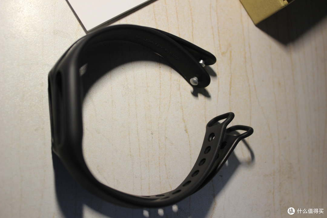 方便舒适够用——小米智能手环光感版开箱(附使用体验和apple watch心率对比)