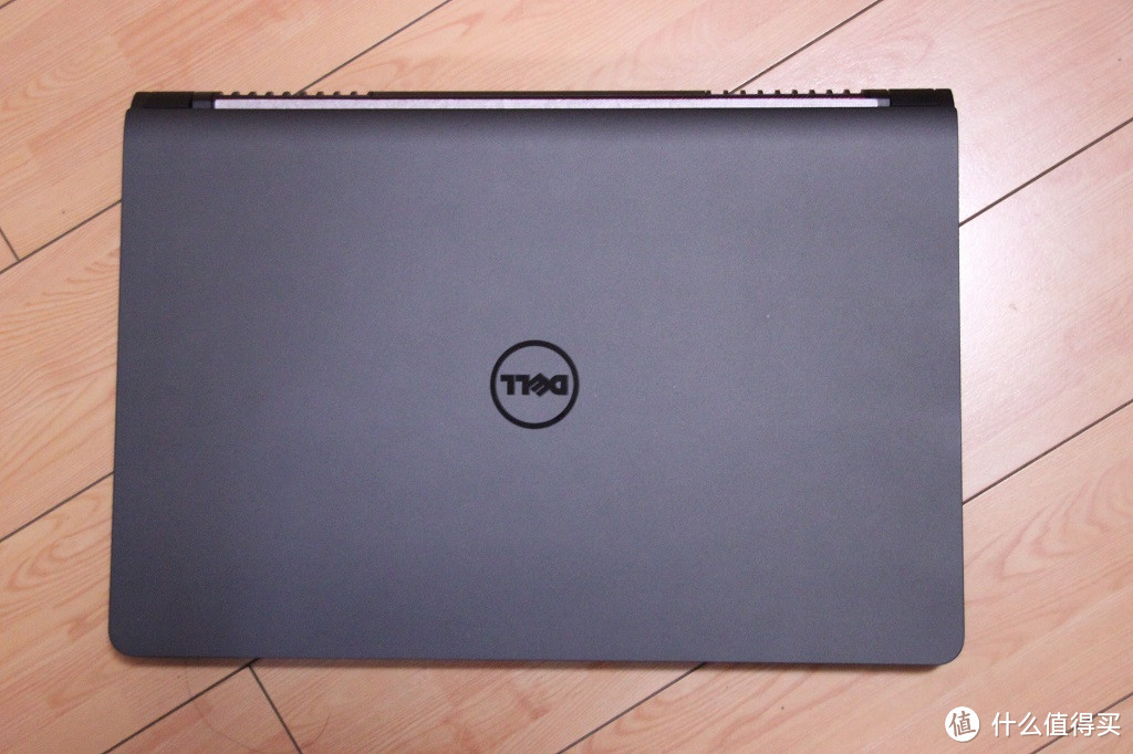 感受Dell 戴尔 Inspiron 15 7000系列笔记本的4k魅力