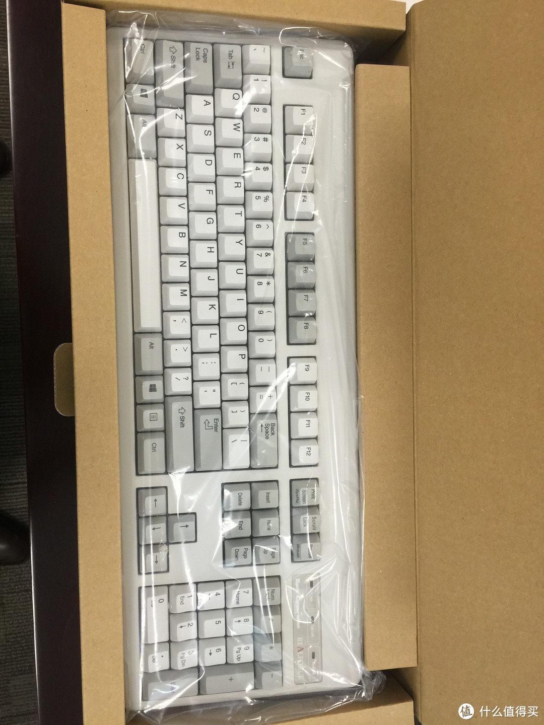 #本站首晒# RealForce 新键皇 104US分区 压力静音版 键盘 开箱