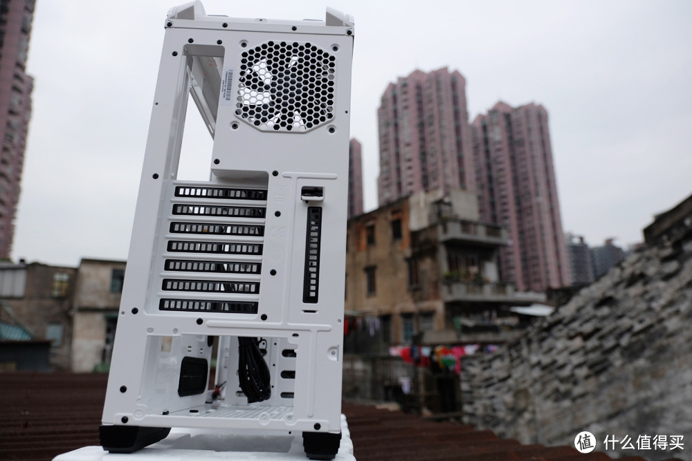 比想象更惊喜：COOLERMASTER 酷冷至尊 白色武尊神690开箱