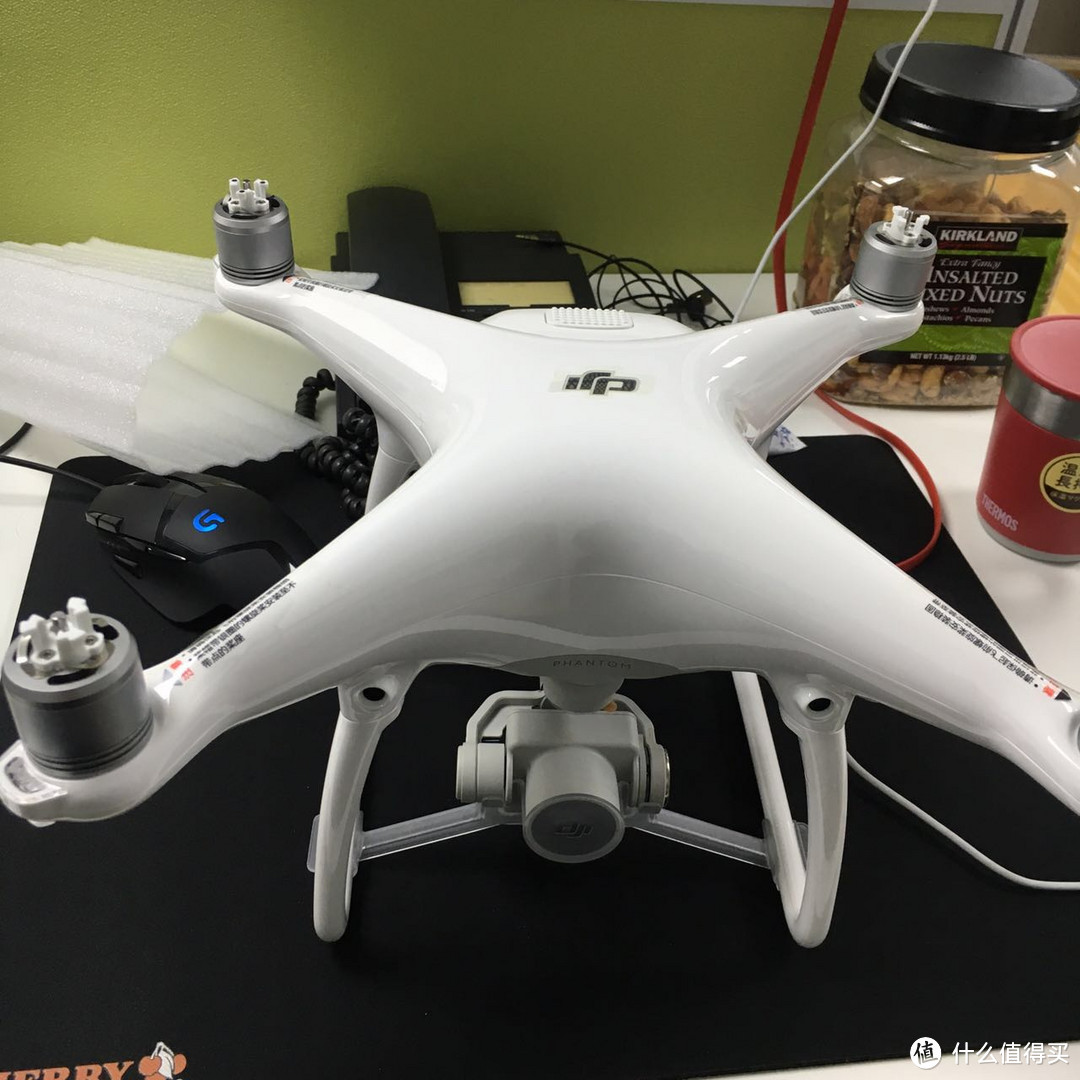 #本站首晒# DJI 大疆 Phantom 4 航拍飞行器