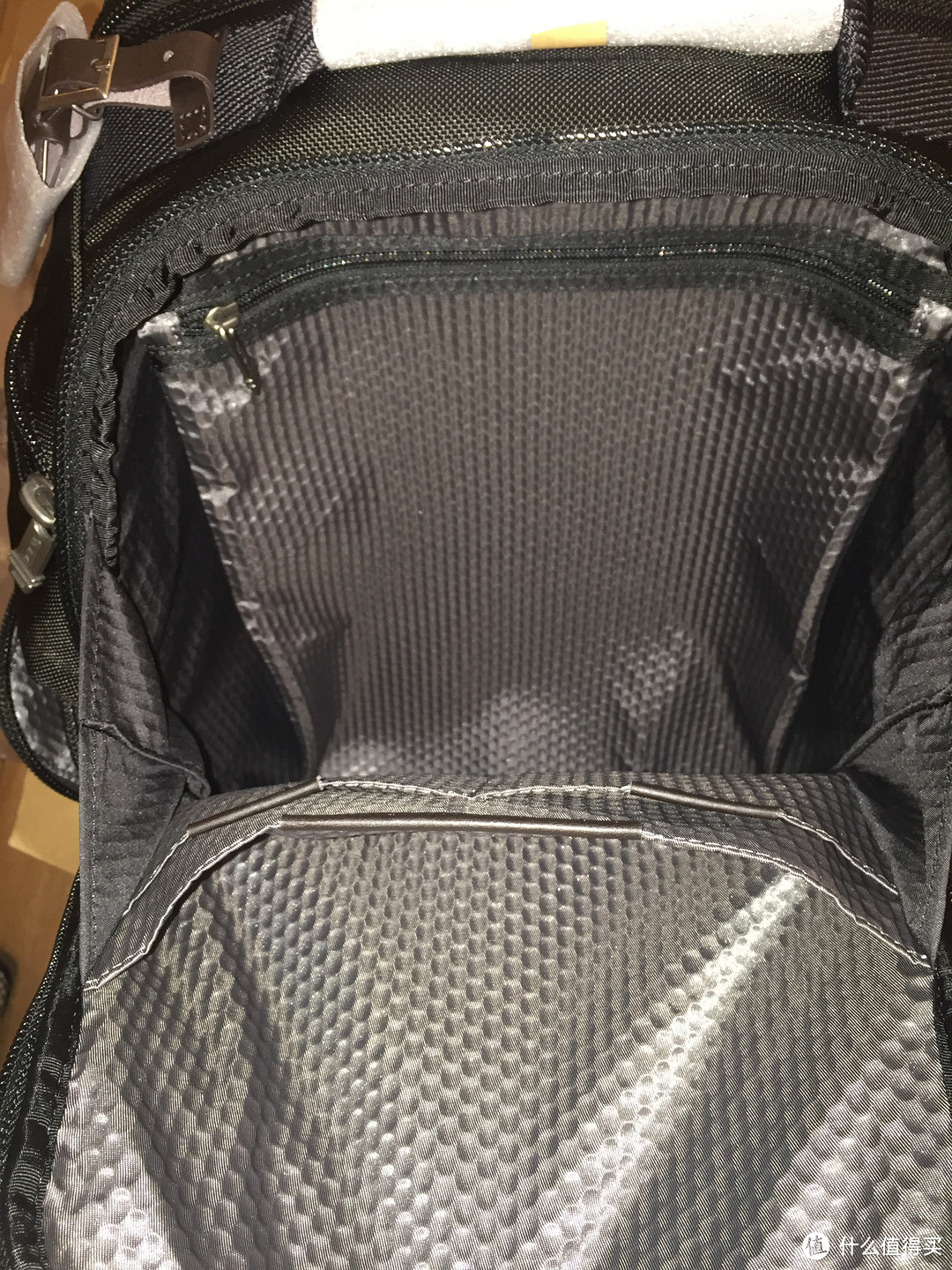 商务双肩包：Tumi 塔米 Alpha Bravo 222382