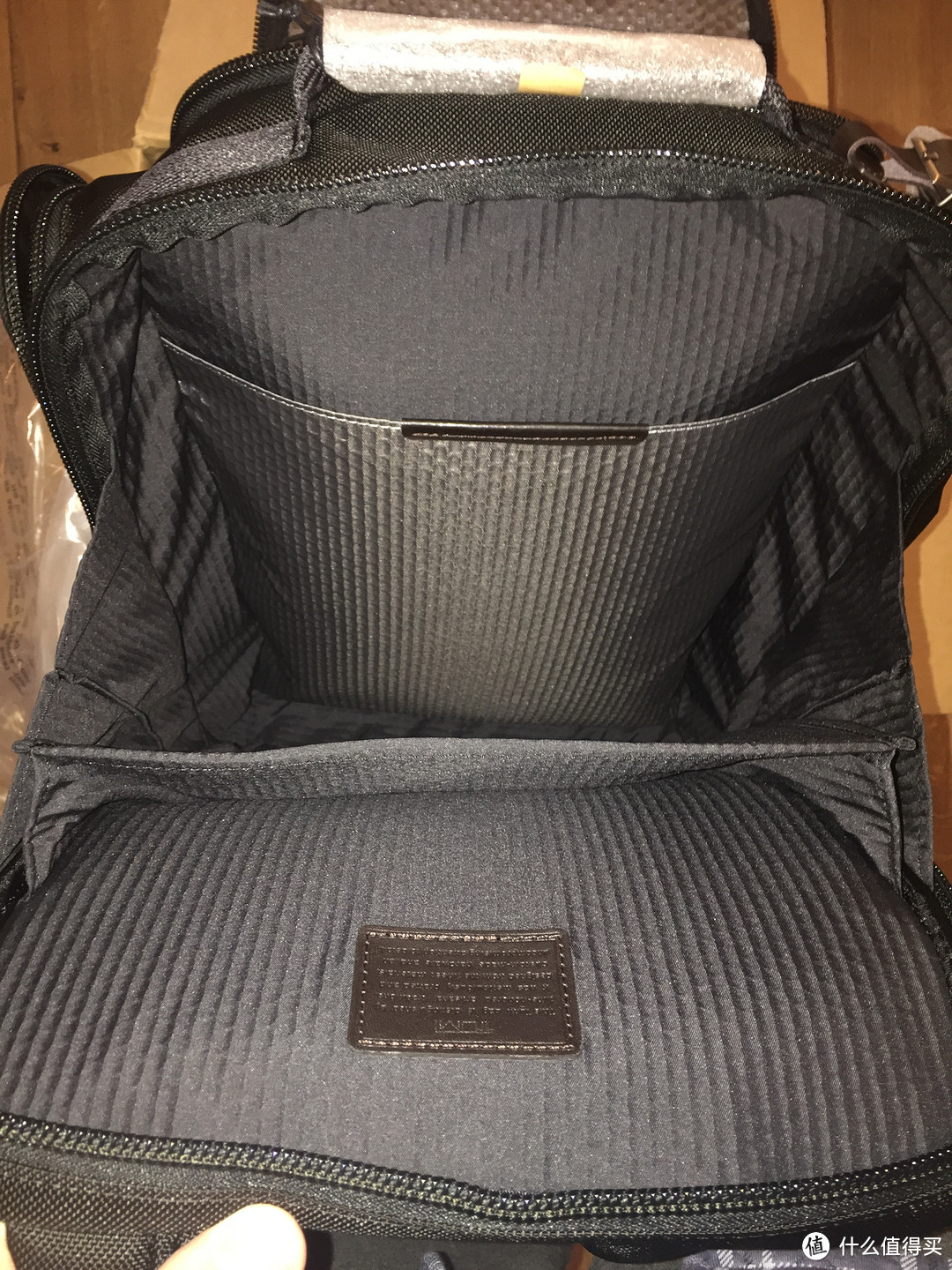 商务双肩包：Tumi 塔米 Alpha Bravo 222382