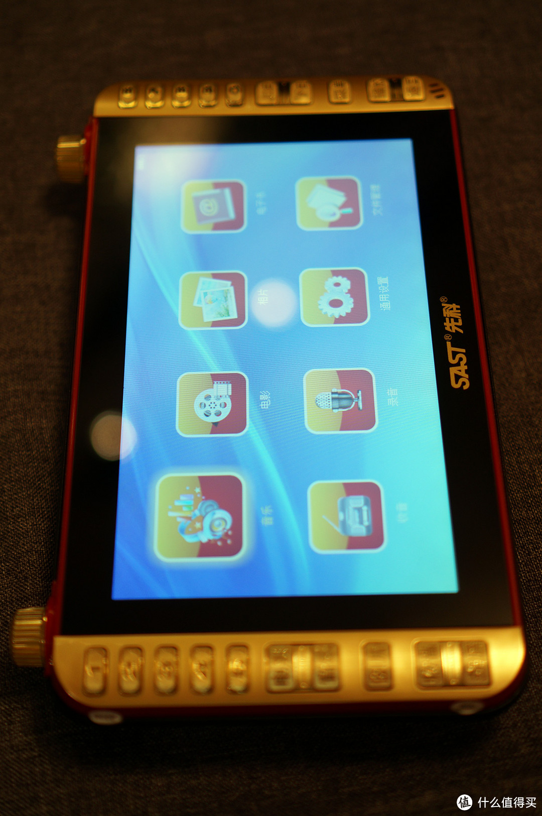 老人的电子产品能否更好:sast 先科 s98 老人看戏机开箱