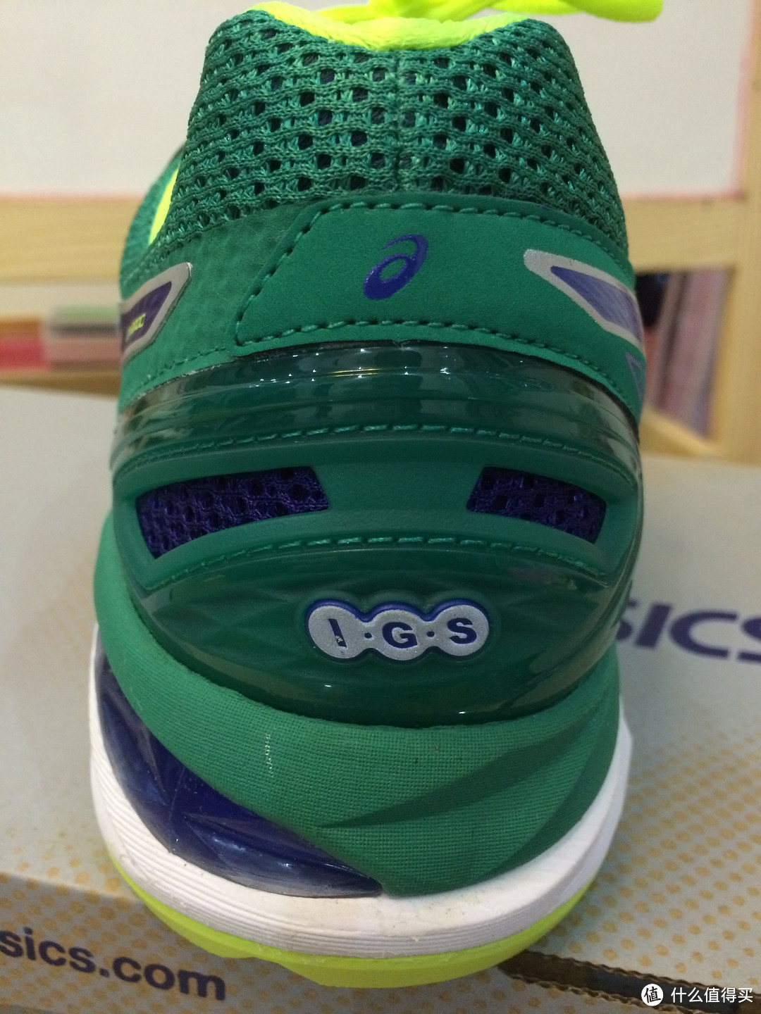 英亚直邮ASICS 亚瑟士 Gt-2000 4 跑鞋 开箱