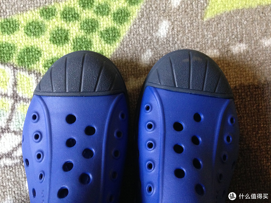 crocs bump it 贝壳头洞洞鞋