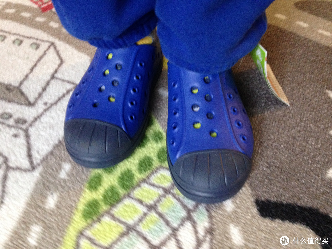 crocs bump it 贝壳头洞洞鞋