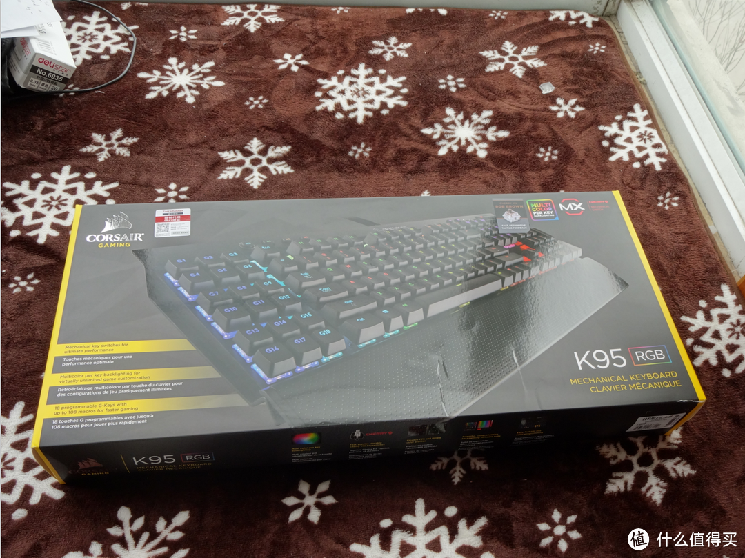 不一样的炫酷体验：CORSAIR 海盗船 K95RGB 茶轴 机械键盘