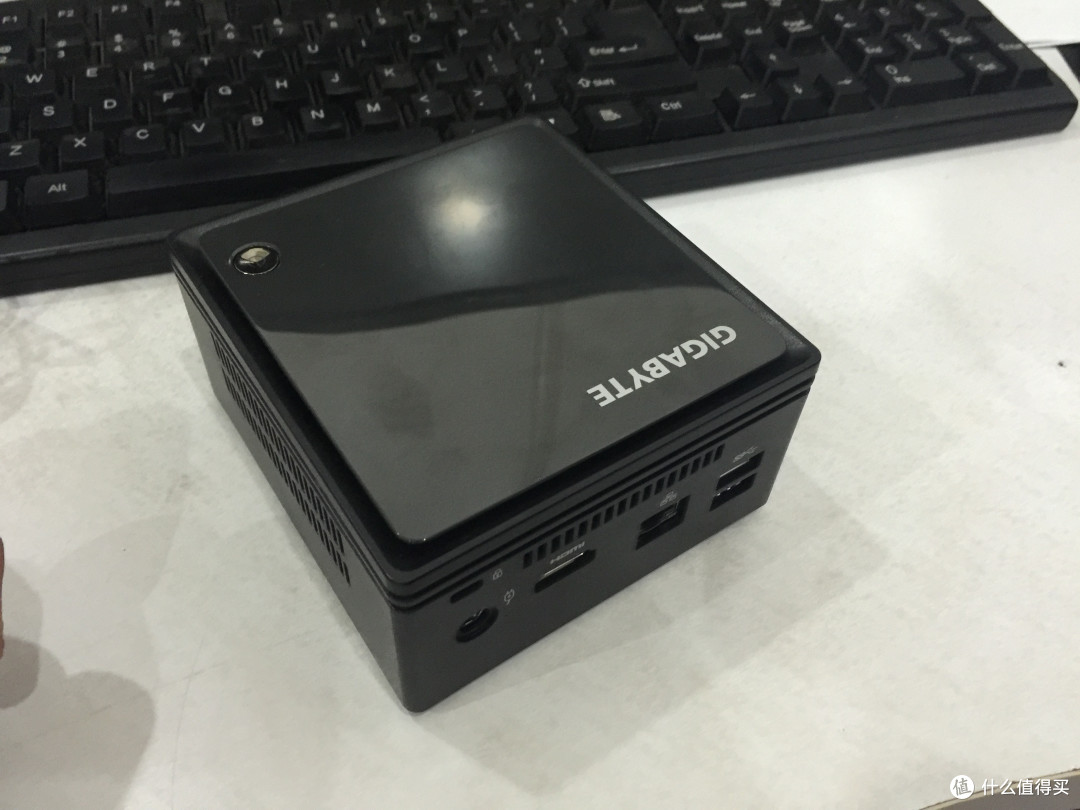 技嘉  GB-BACE-3150 Brix 新四核 迷你PC 晒单