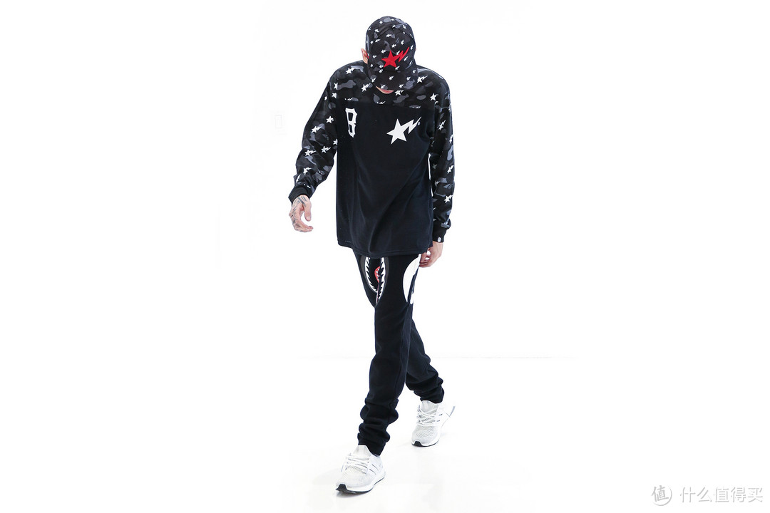 街头气息：BAPE 联合 Black Scale 推出 联名系列