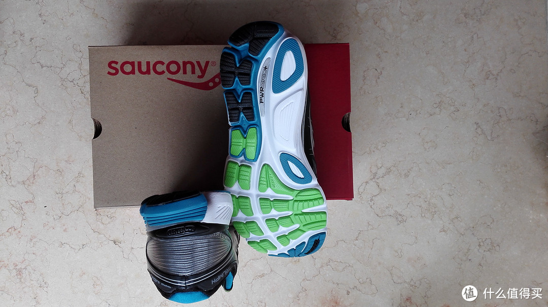 转运到手SAUCONY Guide 8跑鞋 &TRIUMPH ISO开箱