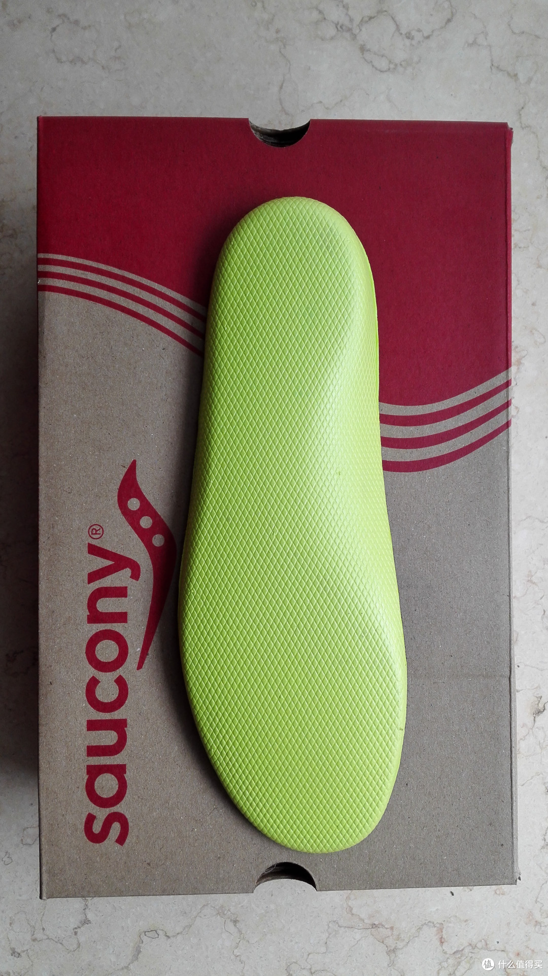 转运到手SAUCONY Guide 8跑鞋 &TRIUMPH ISO开箱