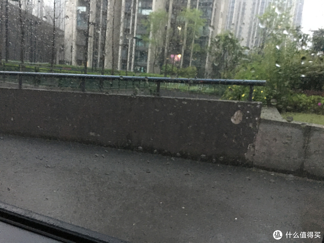 雨天行车必备：SOFT99 雨中舞 玻璃清洁