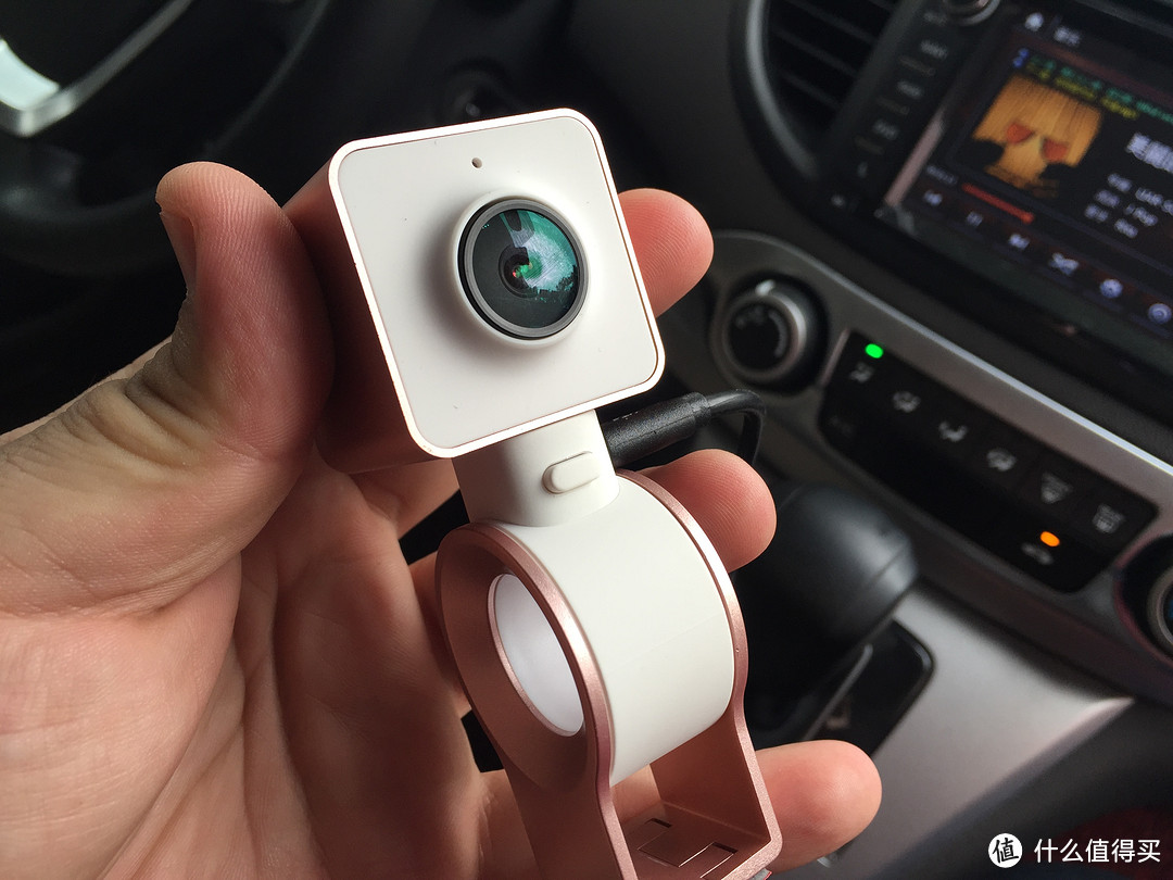 多了一些智能：AutoBot eye智能行车记录仪众测