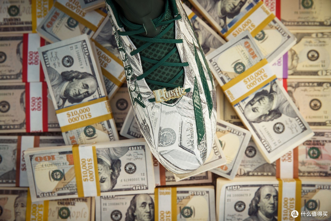 以 “Money” 为主题:adidas 阿迪达斯 联合 Snoop Dogg 推出 限量足球鞋