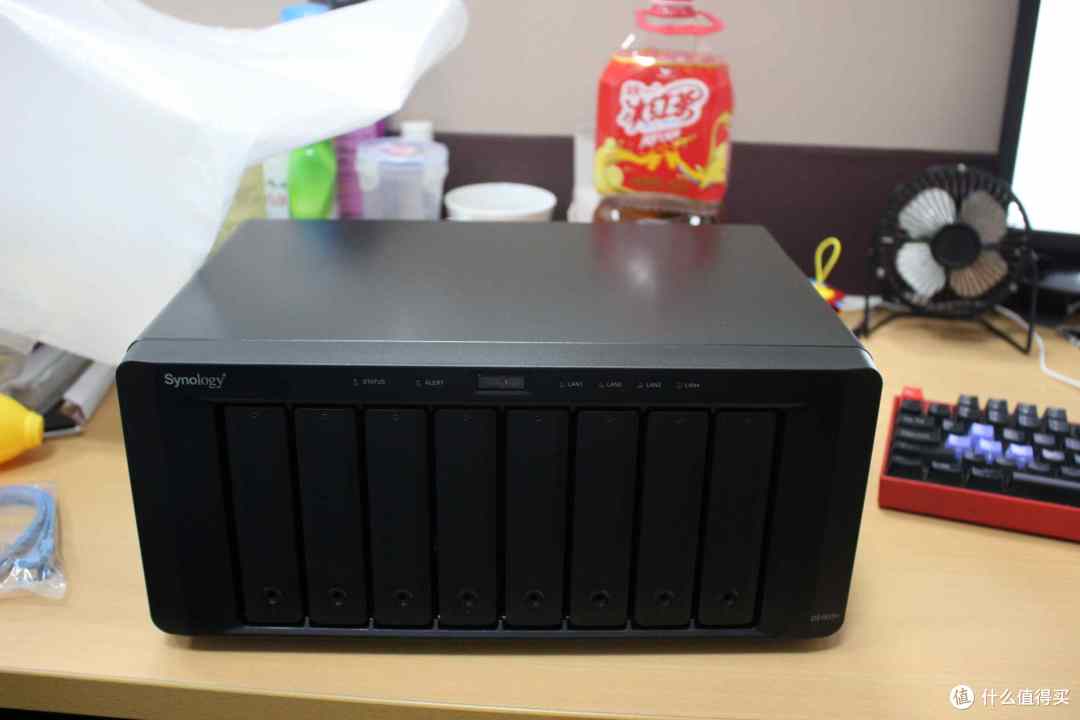 #本站首晒# Synology 群晖 DS1815+ 8300 NAS网络存储服务器