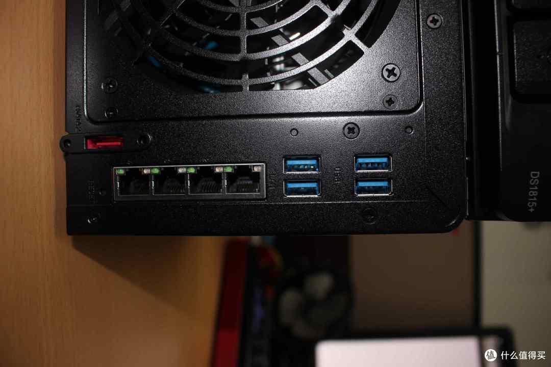 #本站首晒# Synology 群晖 DS1815+ 8300 NAS网络存储服务器