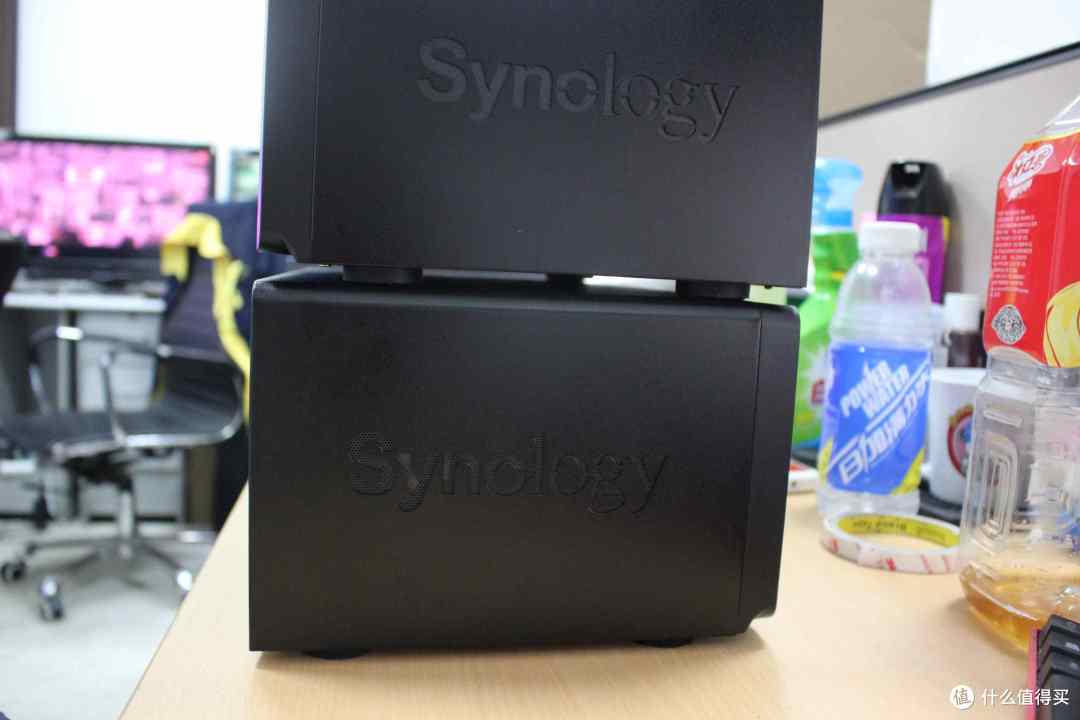 #本站首晒# Synology 群晖 DS1815+ 8300 NAS网络存储服务器