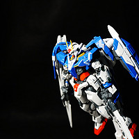 BANDAI 万代 00 Raiser Gundam RG版开箱