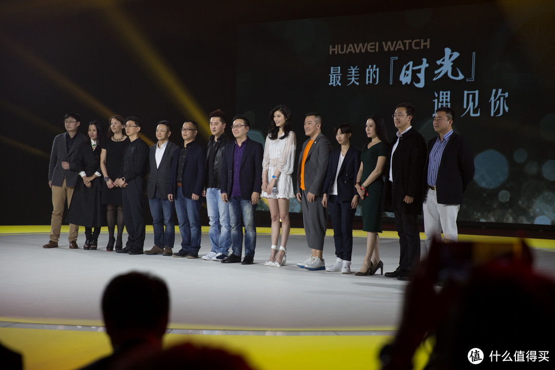 专为女性打造的华丽：华为 推出 HUAWEI WATCH 星月系列 智能手表