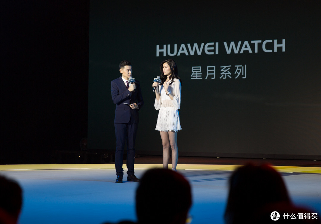 专为女性打造的华丽：华为 推出 HUAWEI WATCH 星月系列 智能手表