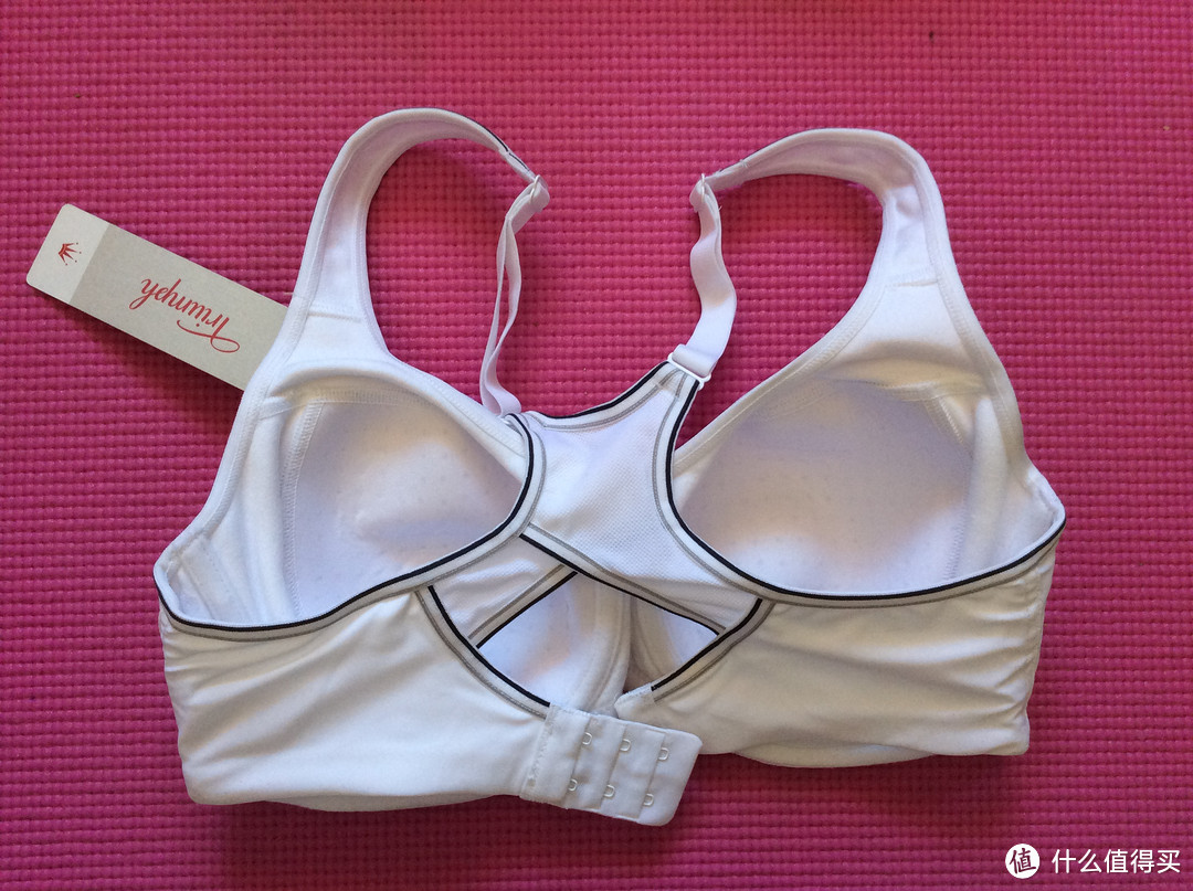 Saucony Sport Bra 和 Triumph 运动文胸