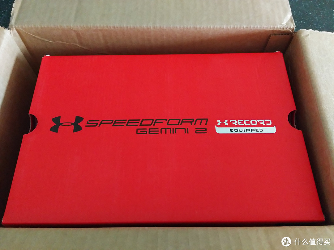 #本站首晒# 穿插上海松江半马体验：UNDER ARMOUR SpeedForm Gemini2 Record Equipped 跑鞋 开箱