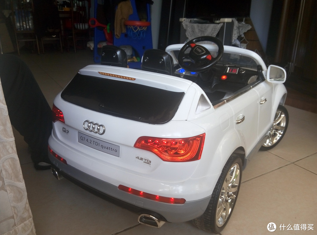 #本站首晒# Audi 奥迪 Q7 儿童电动车