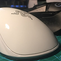 Razer 雷蛇 DeathAdder Chroma 炼狱蝰蛇 白色版 开箱