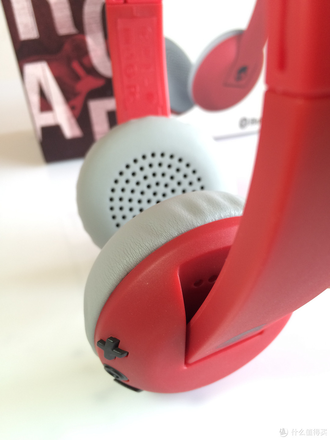 骷髅头Skullcandy Uproar Wireless蓝牙耳机测评