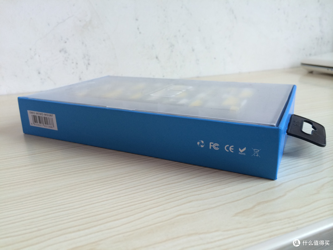 #本站首晒#emie 亿觅 大印记 暖山 10000mAh 移动电源