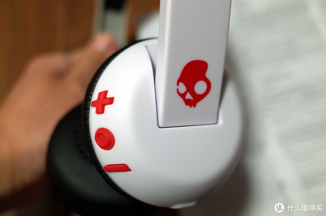 Skullcandy头戴式蓝牙耳机  设计细节