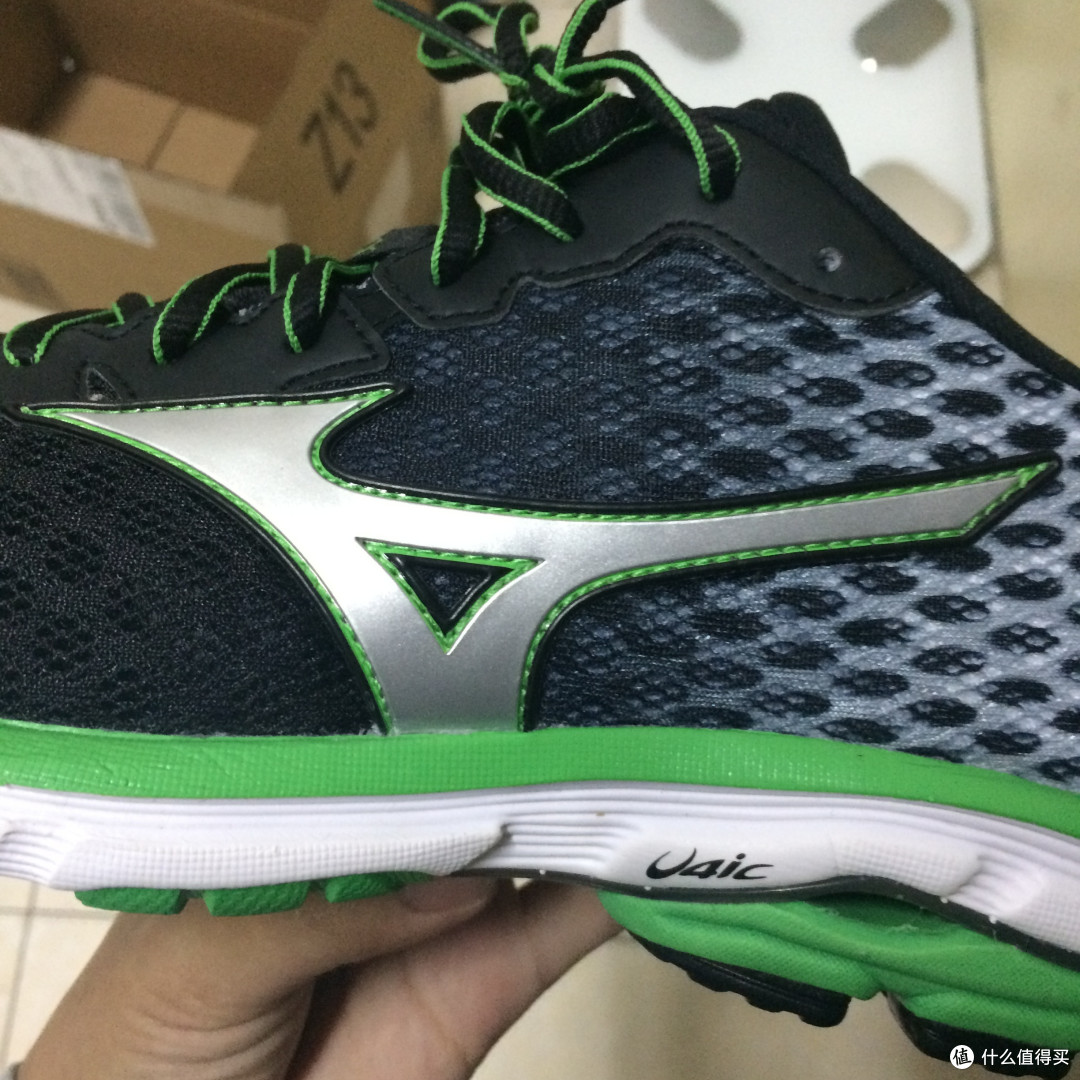 亚马逊全球购:Mizuno 美津浓 Wave Rider 18 男款次*级缓震跑鞋