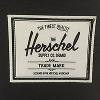 Herschel Supply 双肩背包的使用感受：去年买的，超耐磨