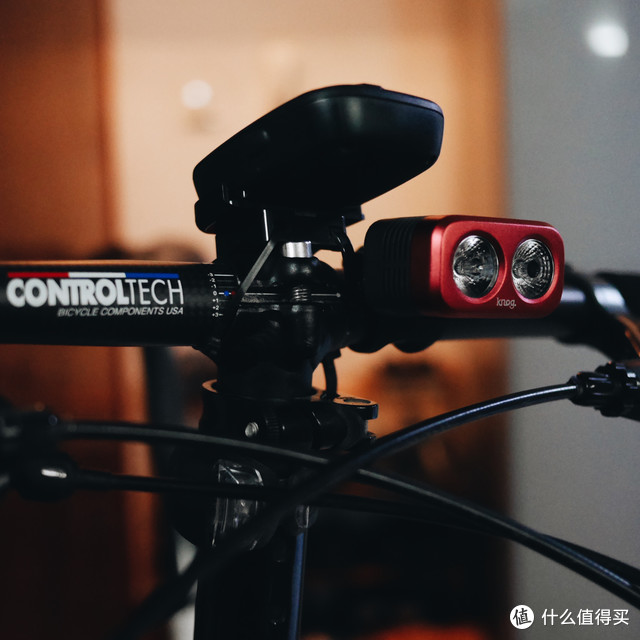 Knog Blinder Road 3 自行车头灯简评