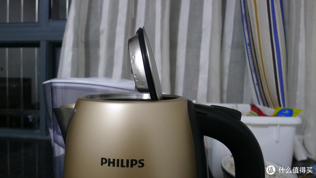 高颜值热水壶晒单——PHILIPS 飞利浦 304不锈钢1.7升电水壶HD9330/50（土豪金版）