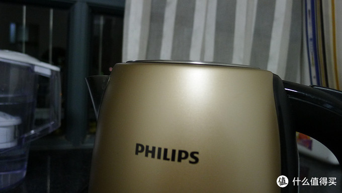 高颜值热水壶晒单——PHILIPS 飞利浦 304不锈钢1.7升电水壶HD9330/50（土豪金版）