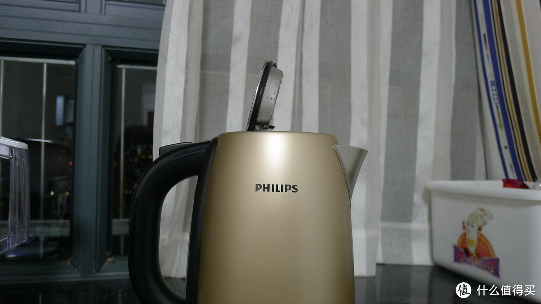 高颜值热水壶晒单——PHILIPS 飞利浦 304不锈钢1.7升电水壶HD9330/50（土豪金版）