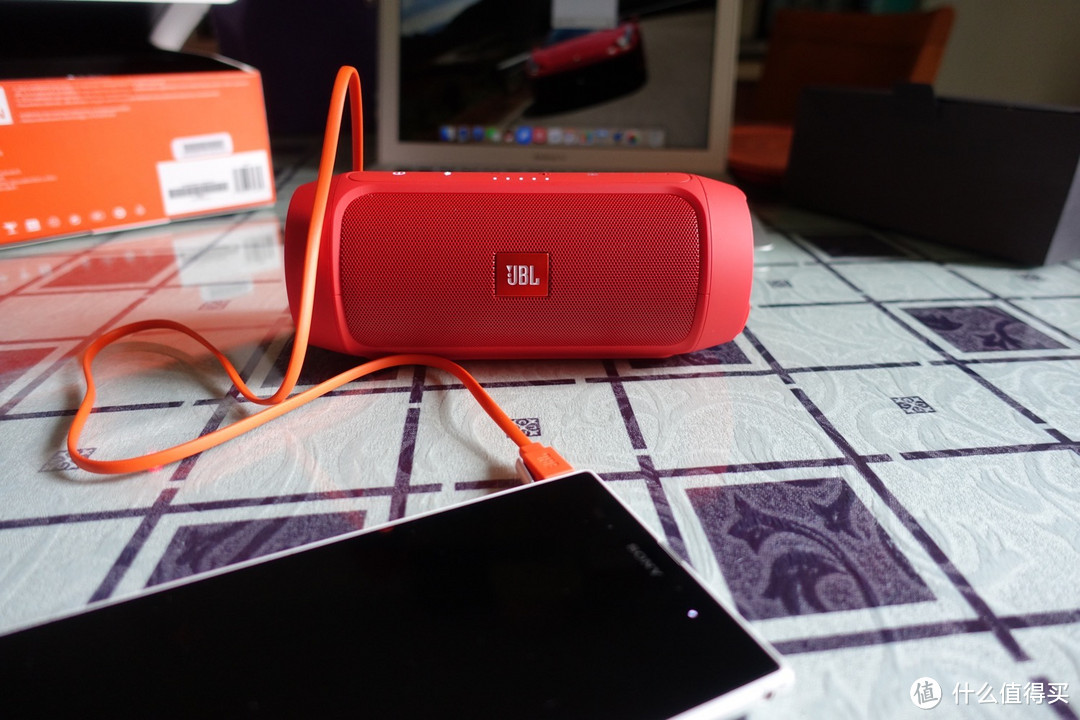 JBL Charge2+ 无线蓝牙小音箱开箱&试玩