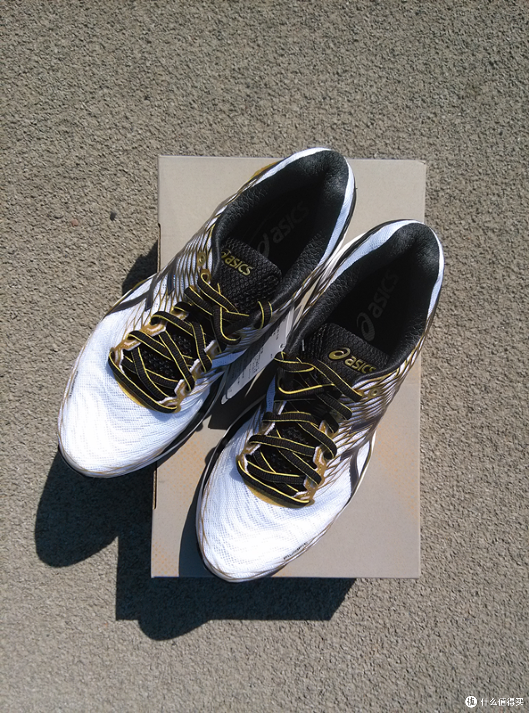 鞋到了,脚崴了:ASICS 亚瑟士 Gel-Nimbus18 愉快而伤心的海淘经历