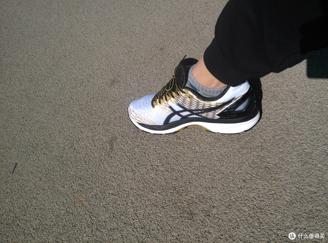 鞋到了,脚崴了:ASICS 亚瑟士 Gel-Nimbus18 愉快而伤心的海淘经历