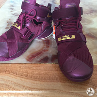 NIKE 耐克 LEBRON SOLDIER IX PREMIUM EP 开箱使用