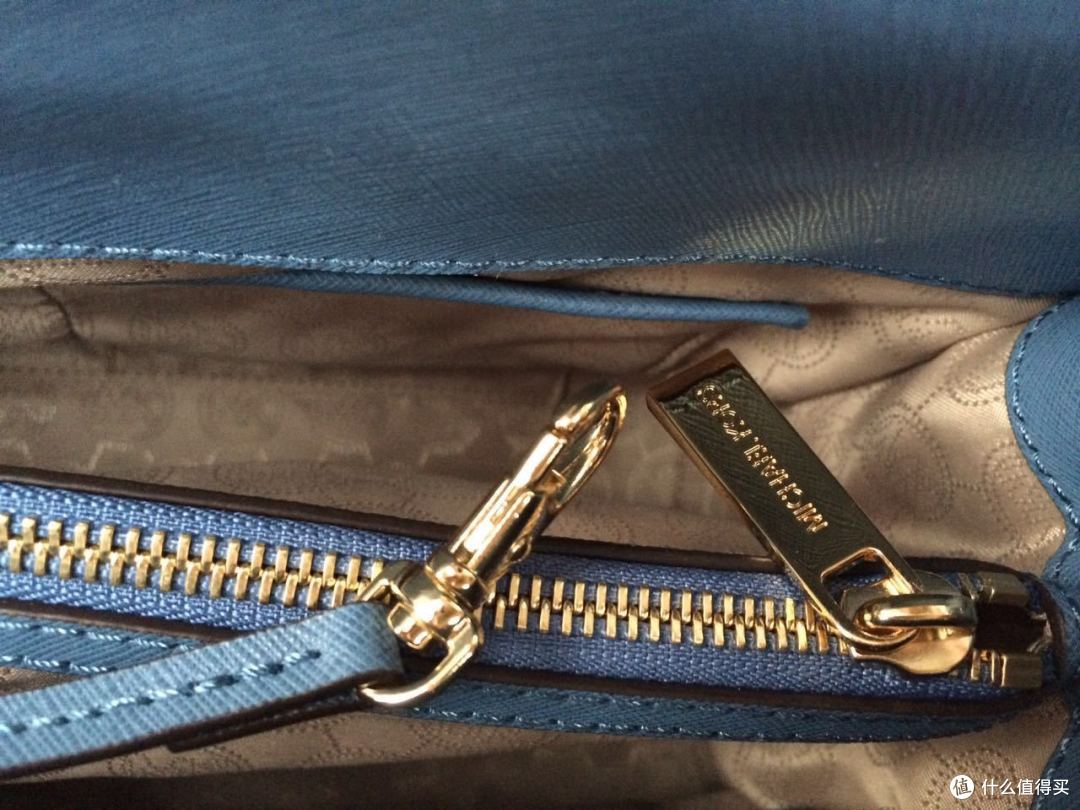 入手 Michael Kors Dillon East/West Satchel 包包