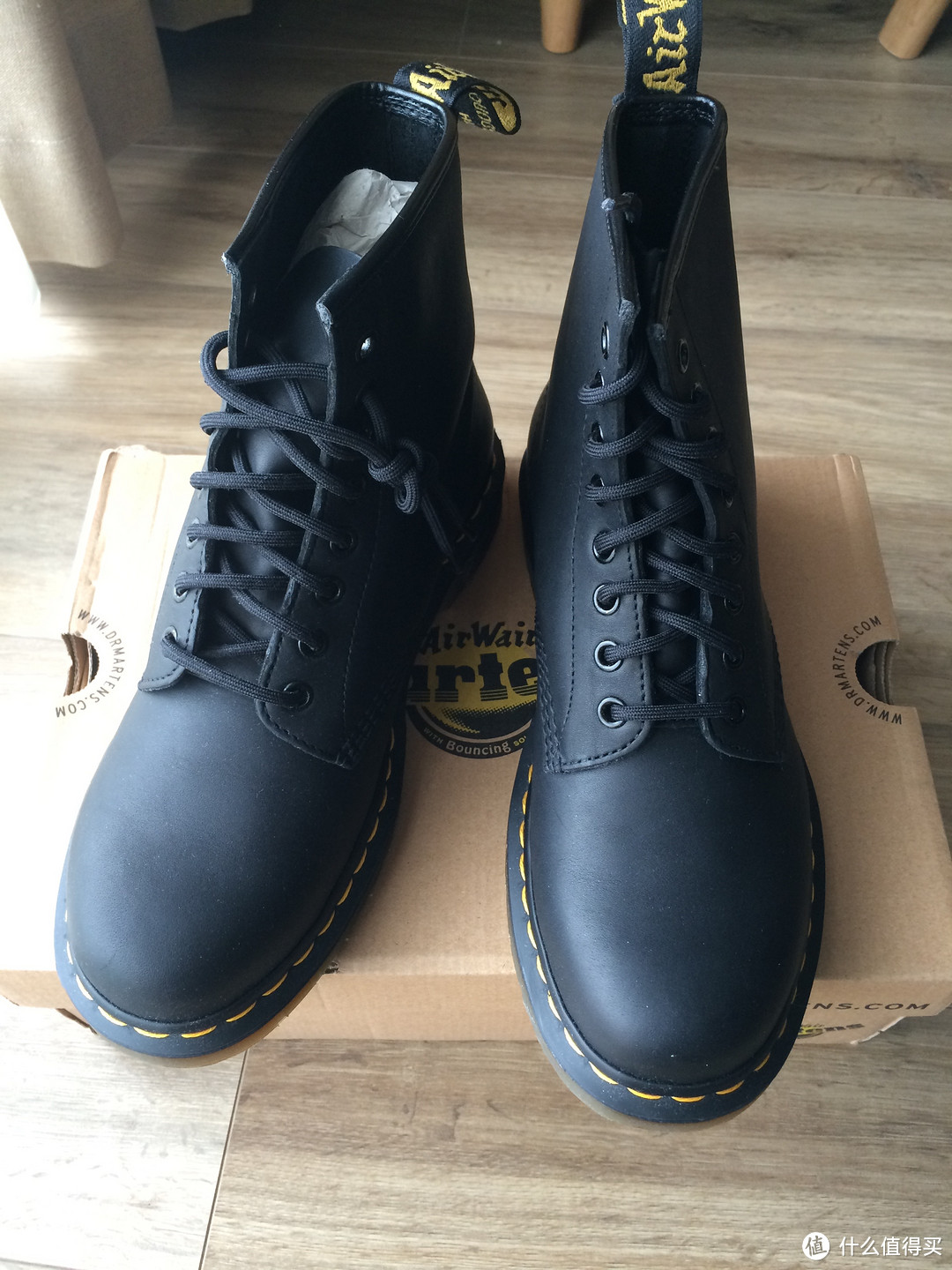 Dr. Martens 1460 Greasy 软皮马丁靴