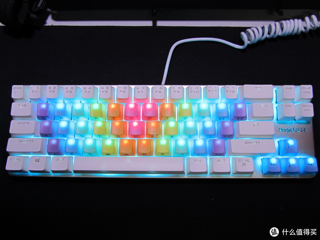 magicforce 魔蛋 68键机械键盘开箱+DIY加灯