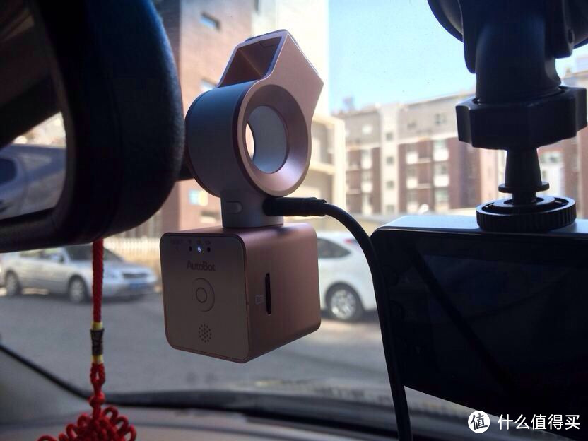 还可以更好：AutoBot eye智能行车记录仪（图多预警）