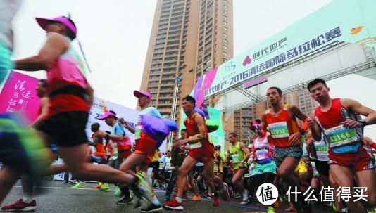 运动不息、奔跑不止——2016年马拉松比赛综评